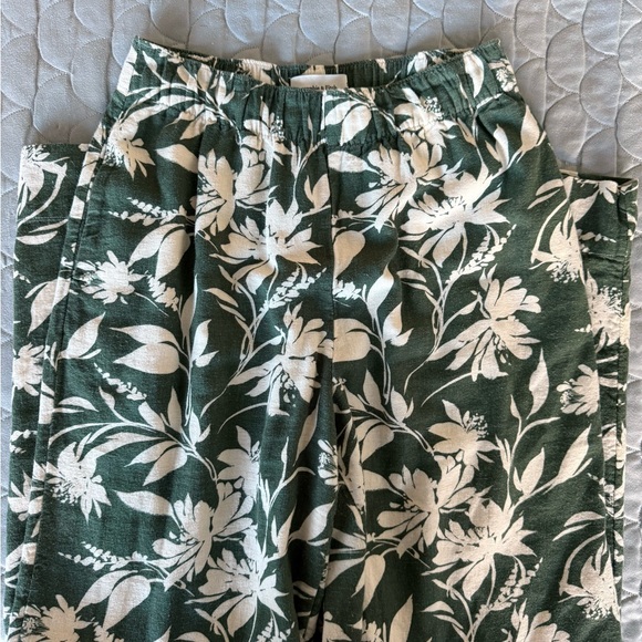 Abercrombie & Fitch Pants - Abercrombie & Fitch Green Floral Linen Pull-On Pants Size S